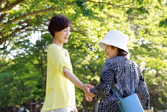 高齢者の外出を増やすアイデア