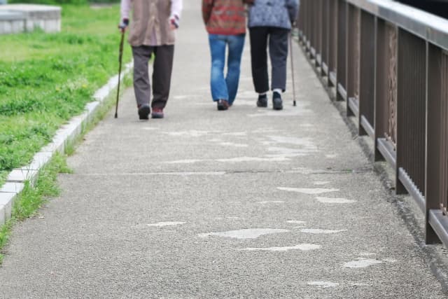 高齢者が外出することで得られる効果・メリット